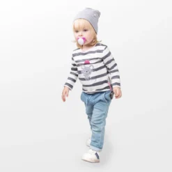 Babyjeans zum Krempeln mit heller Waschung