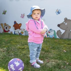 Babyjeans zum Krempeln mit heller Waschung