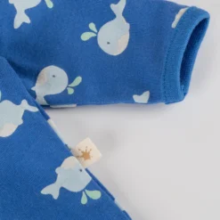 Baby Overall mit Füßchen, Wal Print, blau
