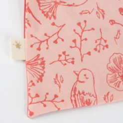 Baby Wendehalstuch Vögelchen und Herzchen Print, rosa