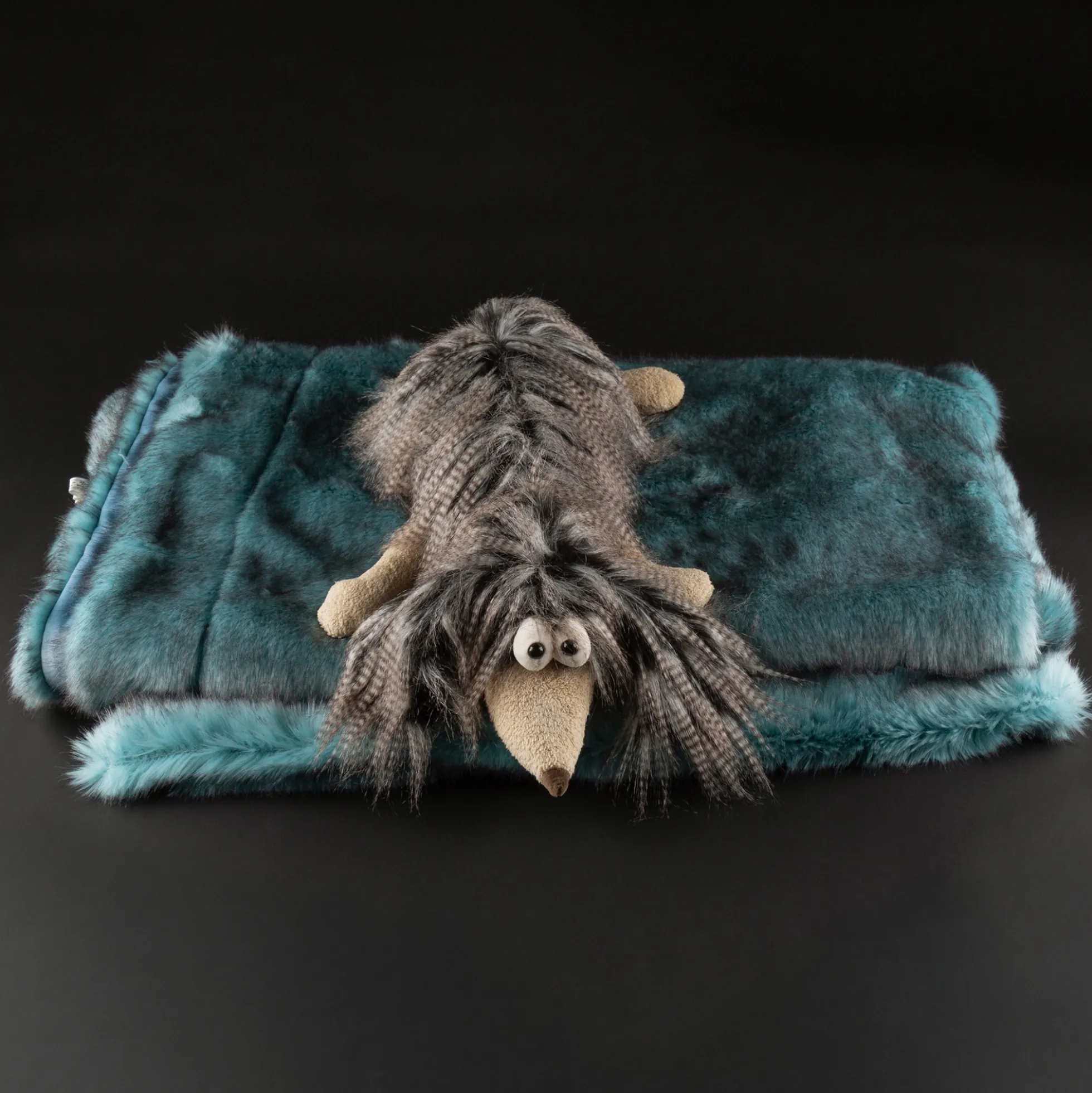 Beasts Plüsch Kuscheldecke, türkisblau