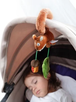 Eichhörnchen Spielanhänger Babyschale