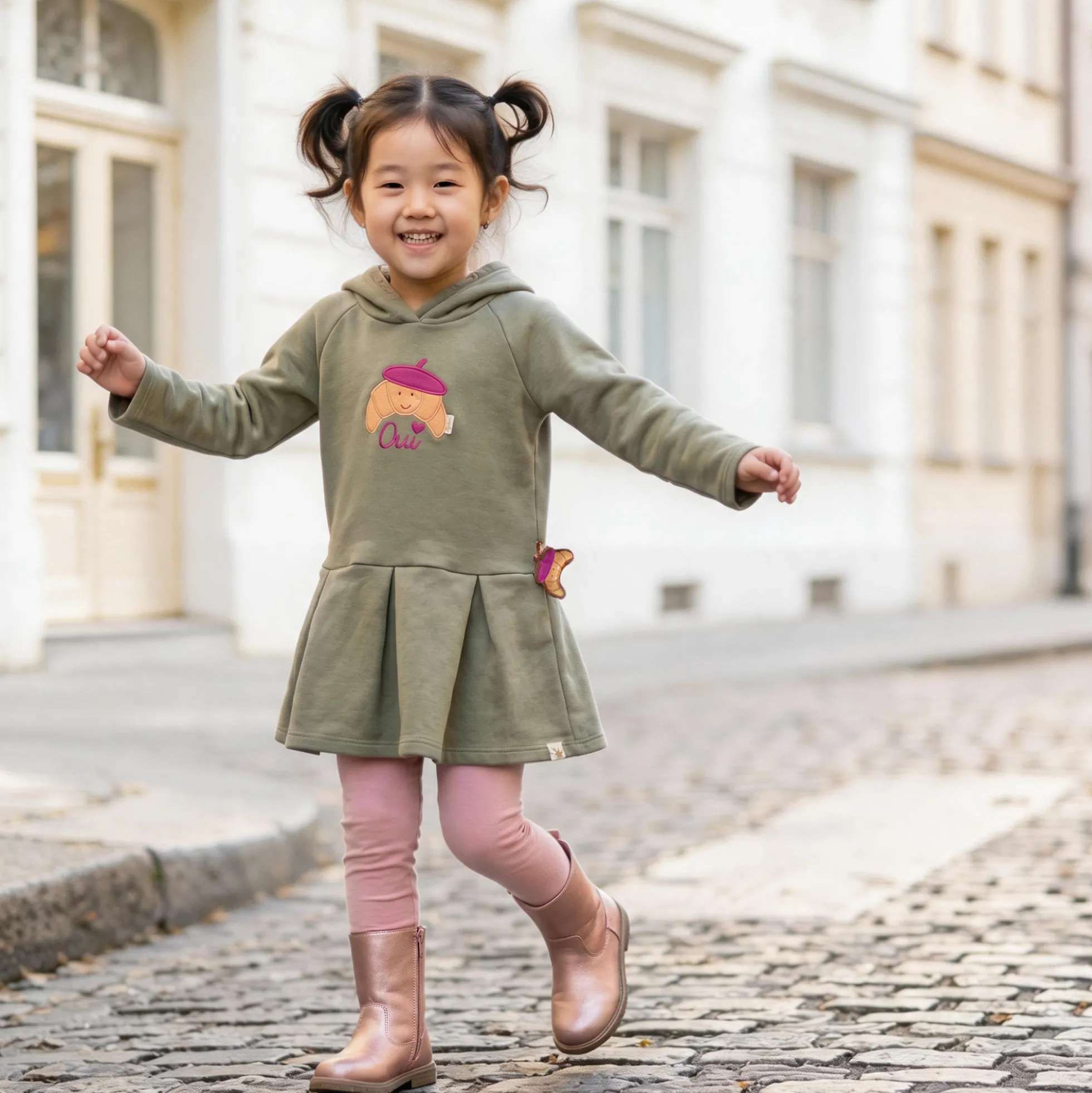 Kinder Hoody Sweatkleid mit Faltenrock, Petit Croissant