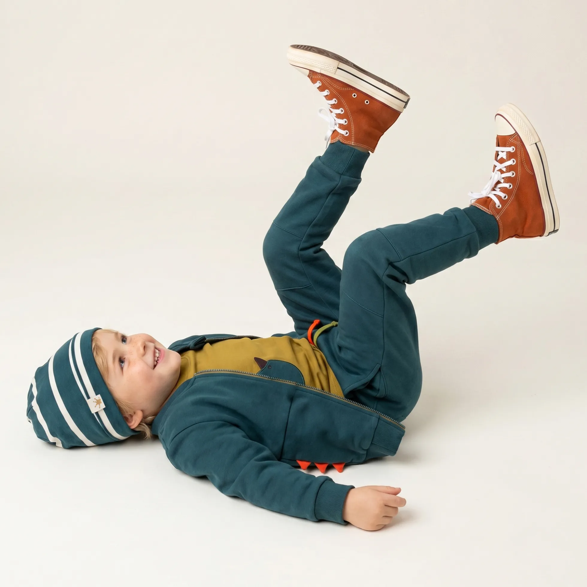 Kindermütze gestreift, Dino Fun