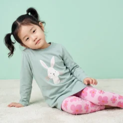 Kinder Pyjama lang, Hase