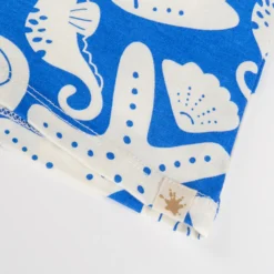 Kinder Shorts Strand Print. blau mit weiß