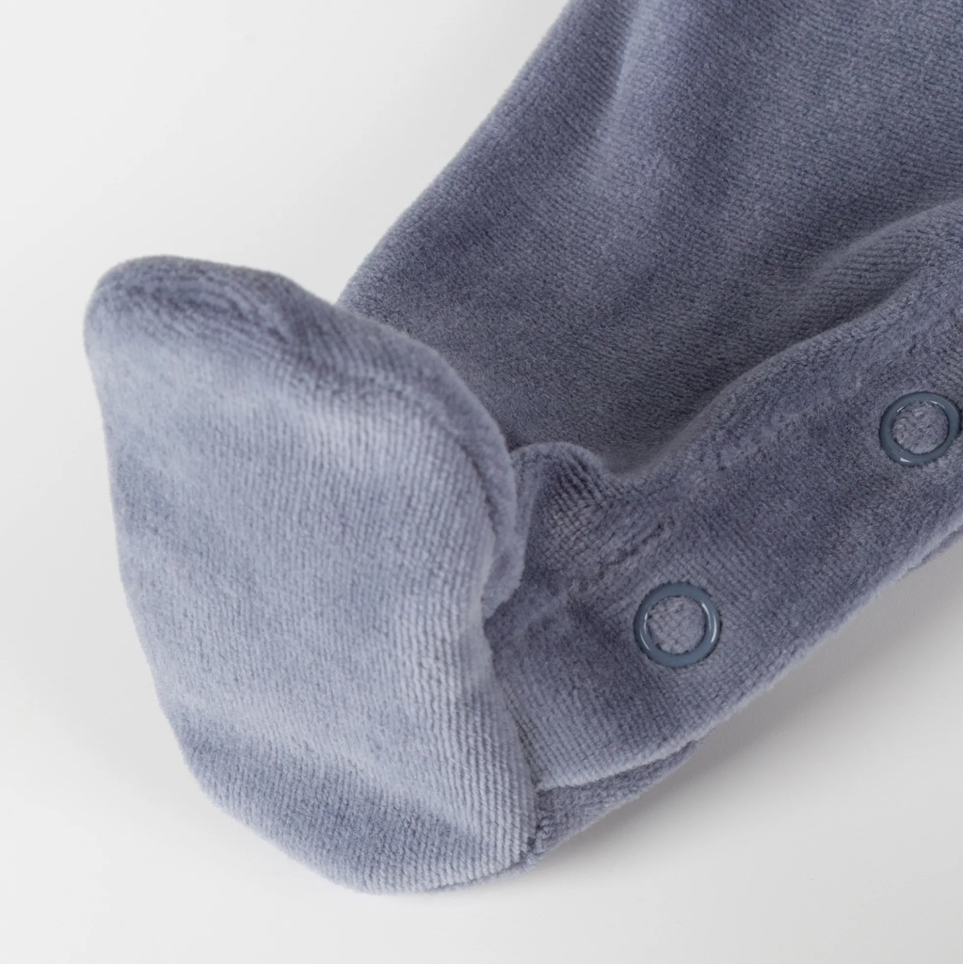 Newborn Babystrampler Nicki Velour, blau