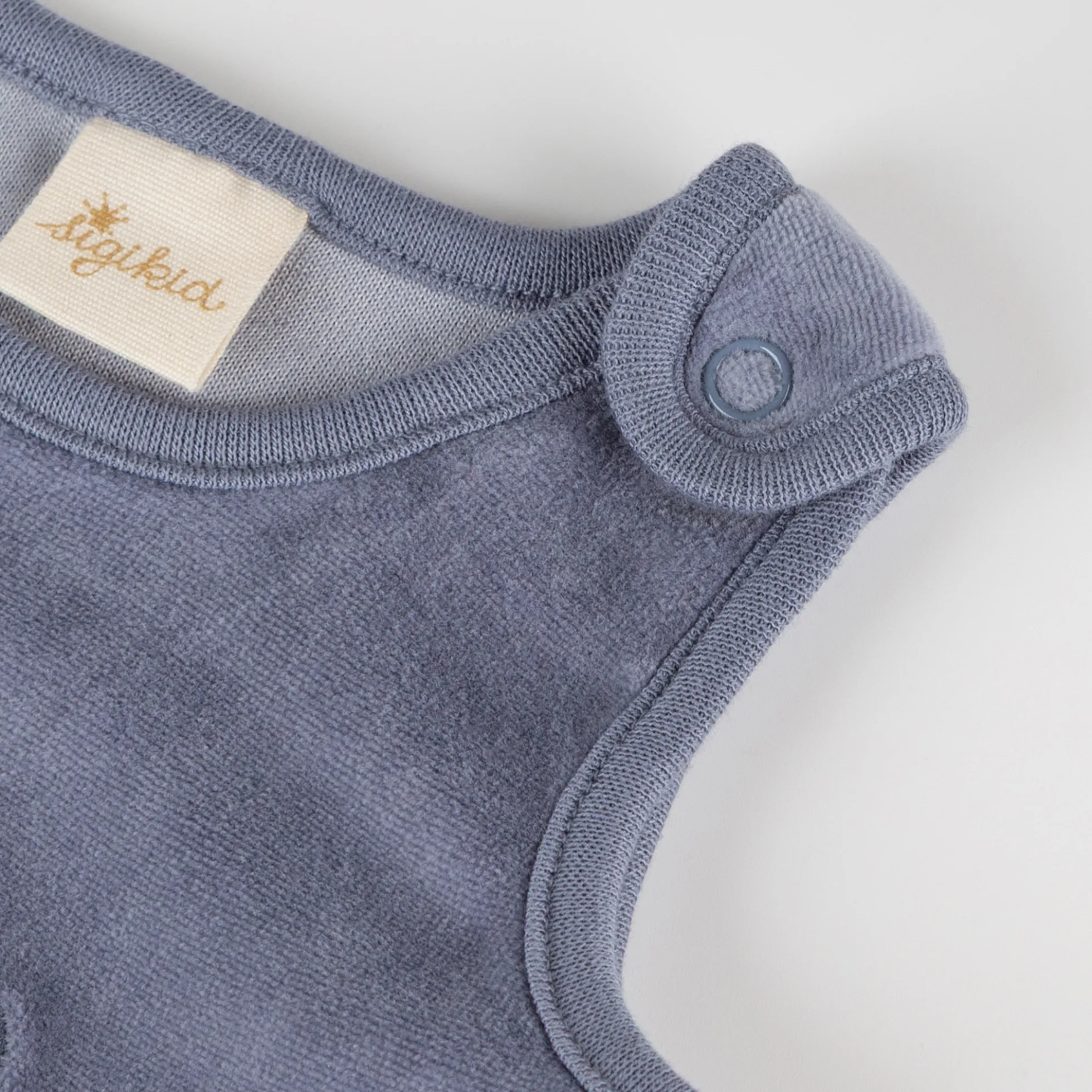 Newborn Babystrampler Nicki Velour, blau