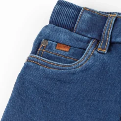 Schlanke Kinderjeans mit innen verstellbarem Dehnbund